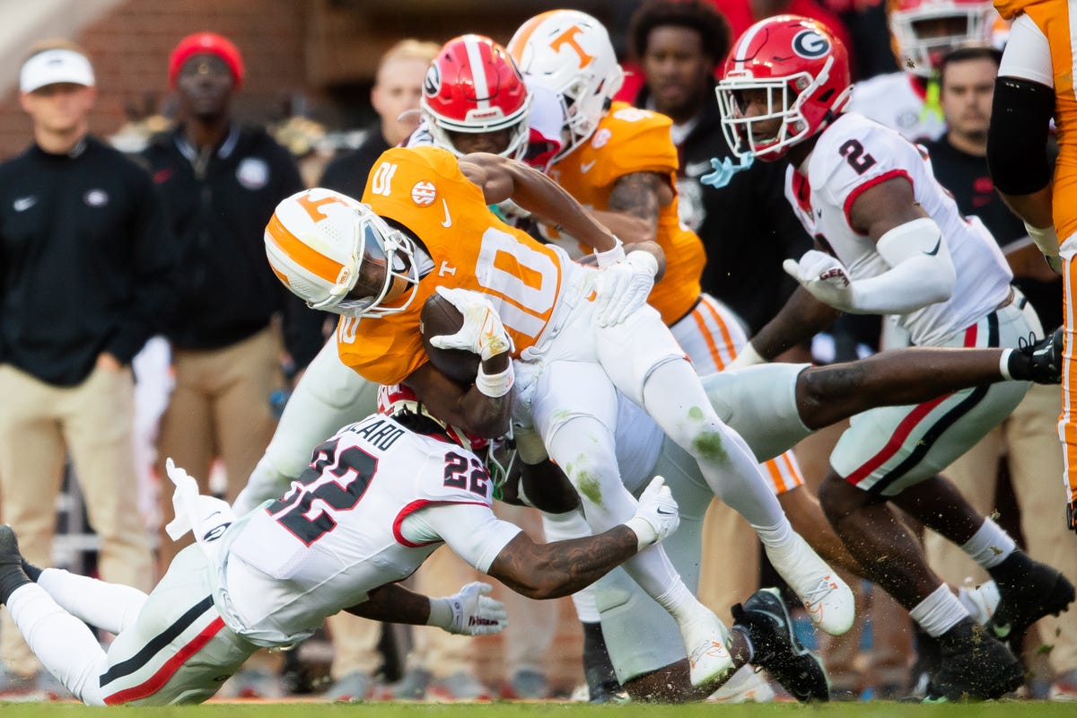 Neyland Stadium UGA vs University of Tennessee Football 1986: Relive the Classic Matchup and See Who Won!