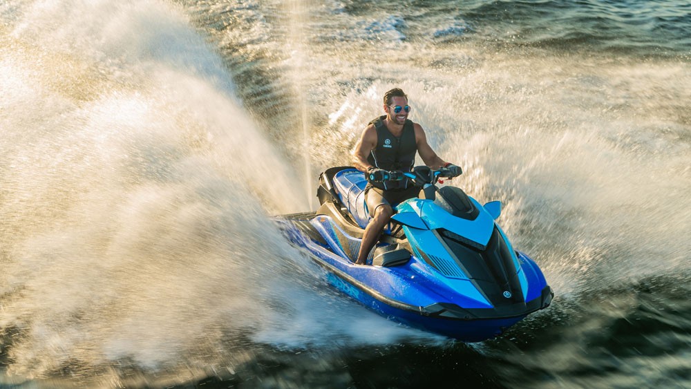 Jet Ski Sport Cruiser Riding: Essential Gear & Safety advice.