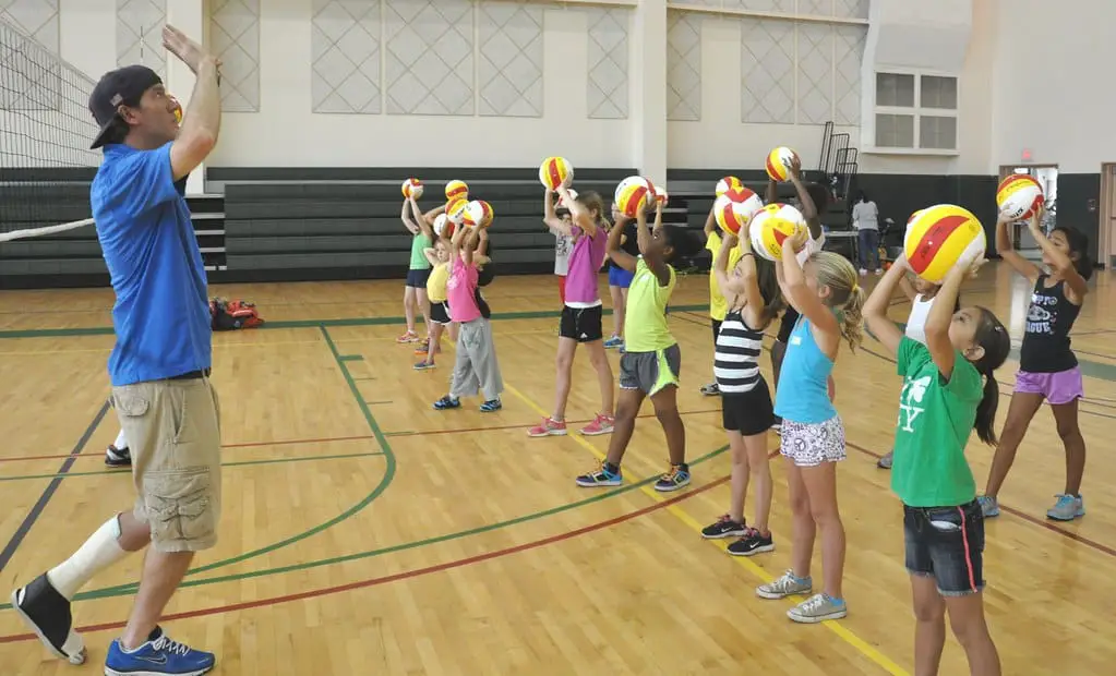 Fun Youth Volleyball Games: Simple Drills & Activities for Kids!