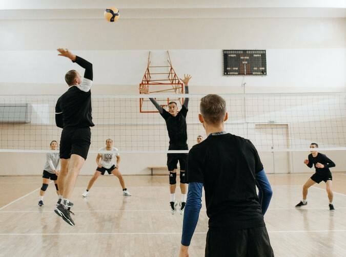 Affordable Indoor Volleyball game (Gear and Court Guide)